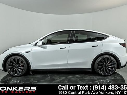 Used 2022 Tesla Model Y Performance AWD/4WD image 6