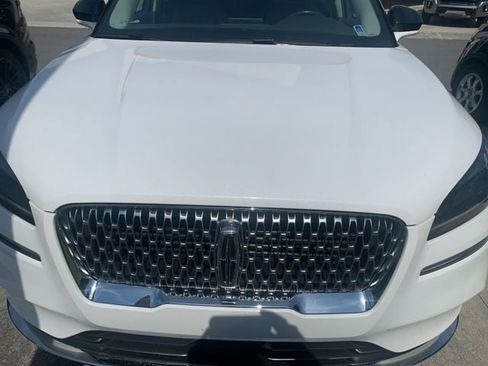 Used 2021 Lincoln Corsair FWD image 2
