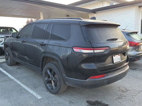 Used 2023 Jeep Grand Cherokee L Laredo image 5