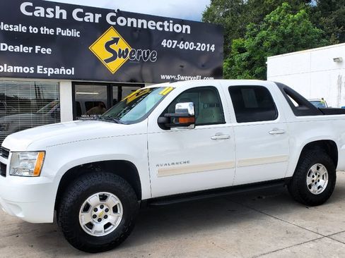 Used 2011 Chevrolet Avalanche LS RWD image 10