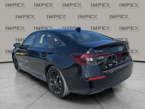 Used 2025 Honda Civic Sport Touring image 3