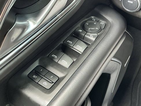 Used 2022 Chevrolet Suburban RST w/ Luxury Package image 40