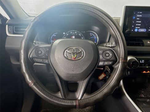 Used 2024 Toyota RAV4 LE image 7