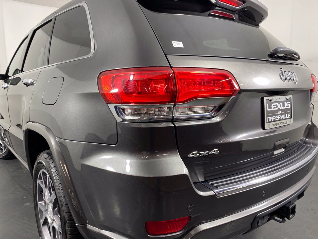 Used 2019 Jeep Grand Cherokee Overland AWD/4WD image 9