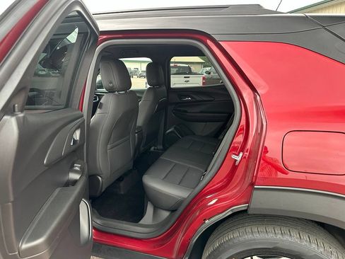 Used 2023 Chevrolet TrailBlazer RS w/ Convenience Package FWD image 20