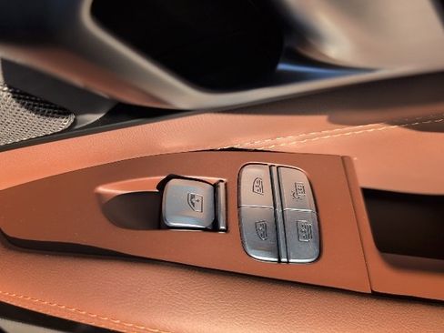 Certified 2023 BMW X7 xDrive40i w/ Premium Package image 31