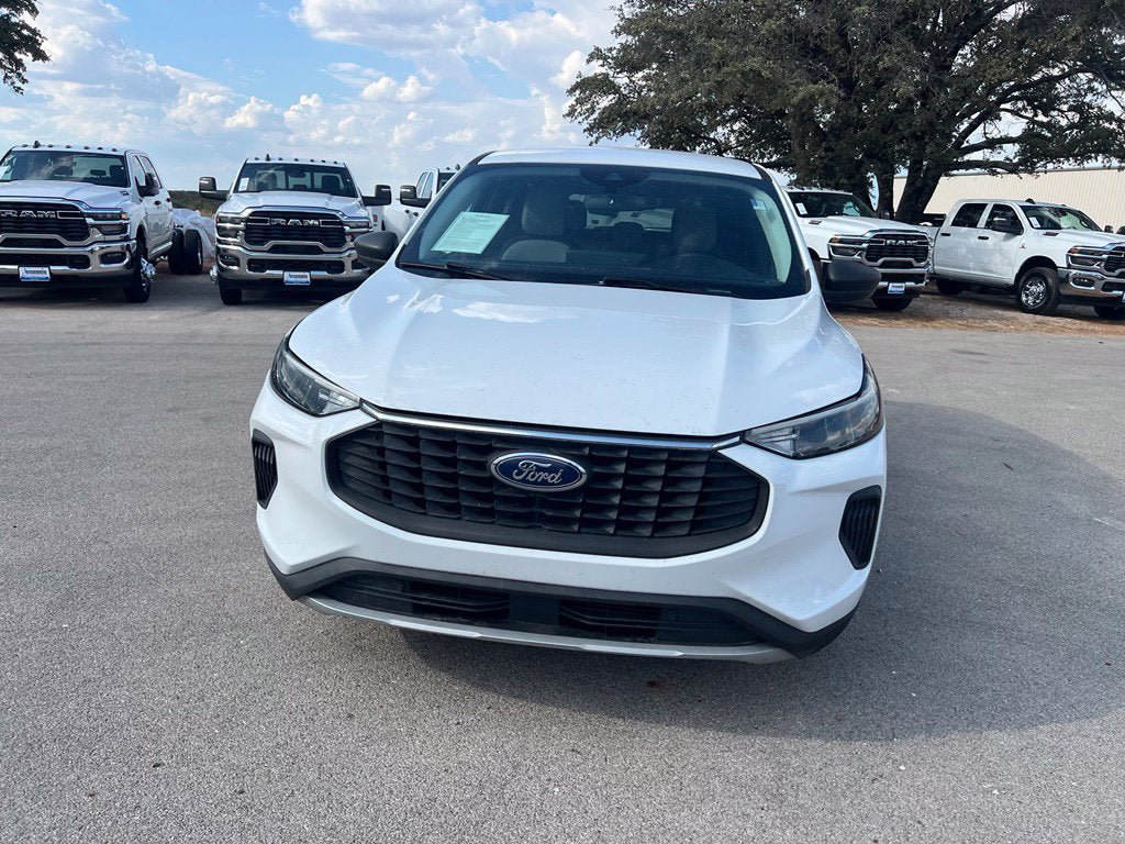 Used 2023 Ford Escape Active w/ Tech Pack #1 FWD image 9