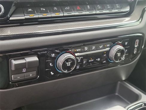 Used 2023 Chevrolet Silverado 1500 ZR2 w/ Technology Package image 29