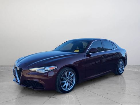 Used 2017 Alfa Romeo Giulia Ti image 1