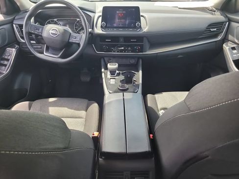 Used 2025 Nissan Rogue SV AWD/4WD image 15