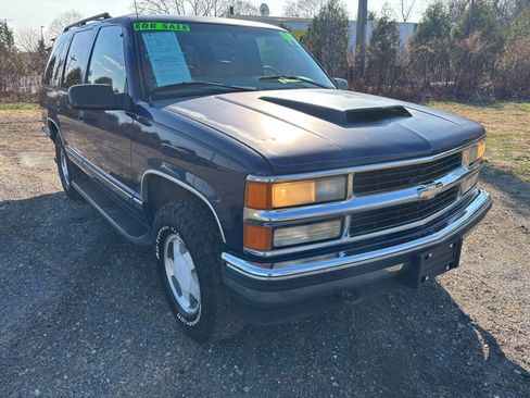 Used 1999 Chevrolet Tahoe Z71 w/ Comfort & Security Pkg image 3