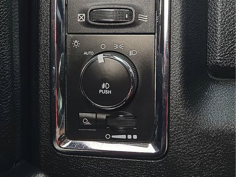 Used 2016 RAM 2500 Laramie image 16