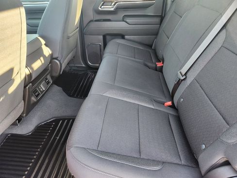 Used 2024 GMC Sierra 1500 SLE image 29