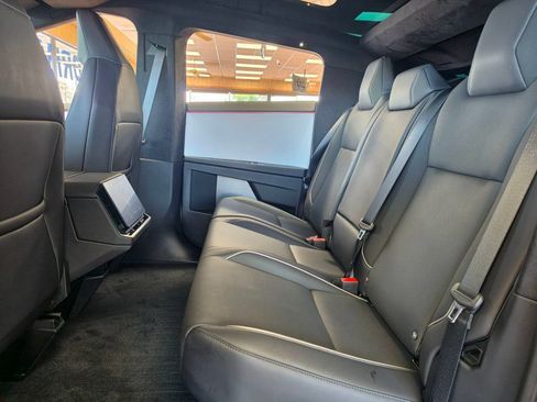 Used 2024 Tesla Cybertruck AWD Crew Cab image 18