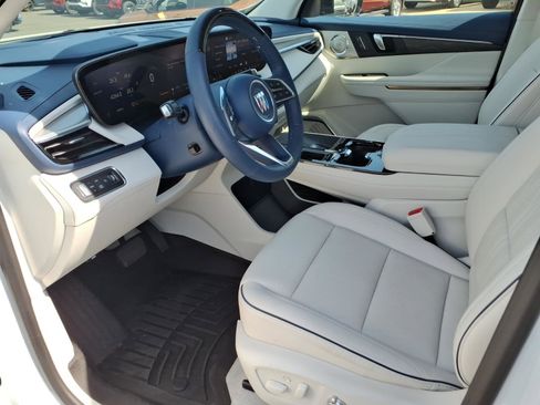 Used 2026 Buick Enclave Avenir w/ Super Cruise Package AWD/4WD image 11