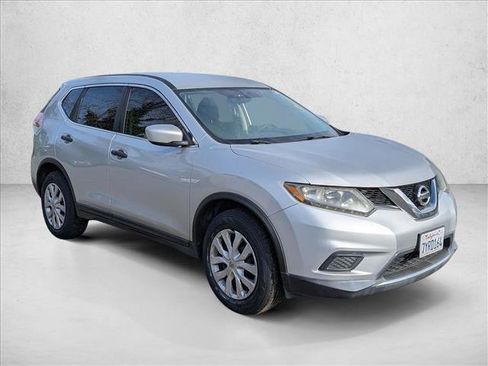 Used 2016 Nissan Rogue S image 3