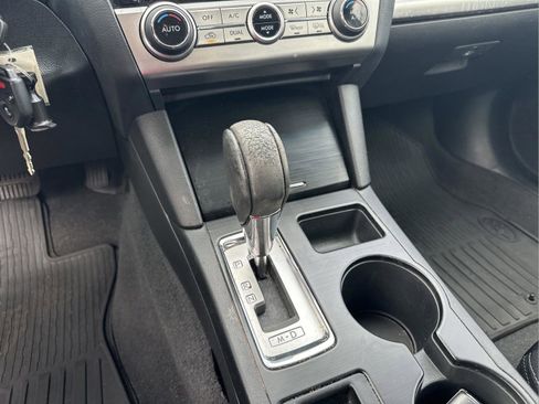 Used 2017 Subaru Legacy 2.5i Premium image 29