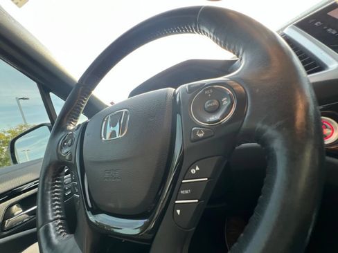 Used 2017 Honda Ridgeline Black Edition image 34