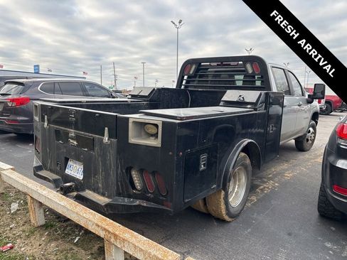 Used 2021 Chevrolet Silverado 3500 W/T w/ WT Convenience Package image 2