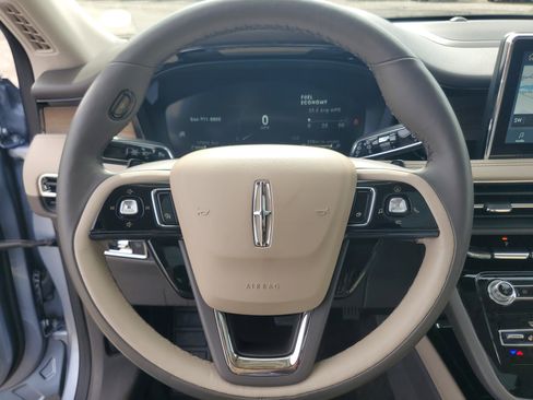 Used 2022 Lincoln Corsair Reserve w/ Equipment Group 201A image 14