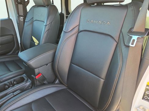 Used 2024 Jeep Wrangler Sahara w/ Technology Group image 16
