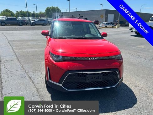 Used 2024 Kia Soul LX w/ Option Group 015 FWD image 3