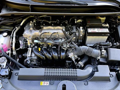 Used 2022 Toyota Corolla LE FWD image 32