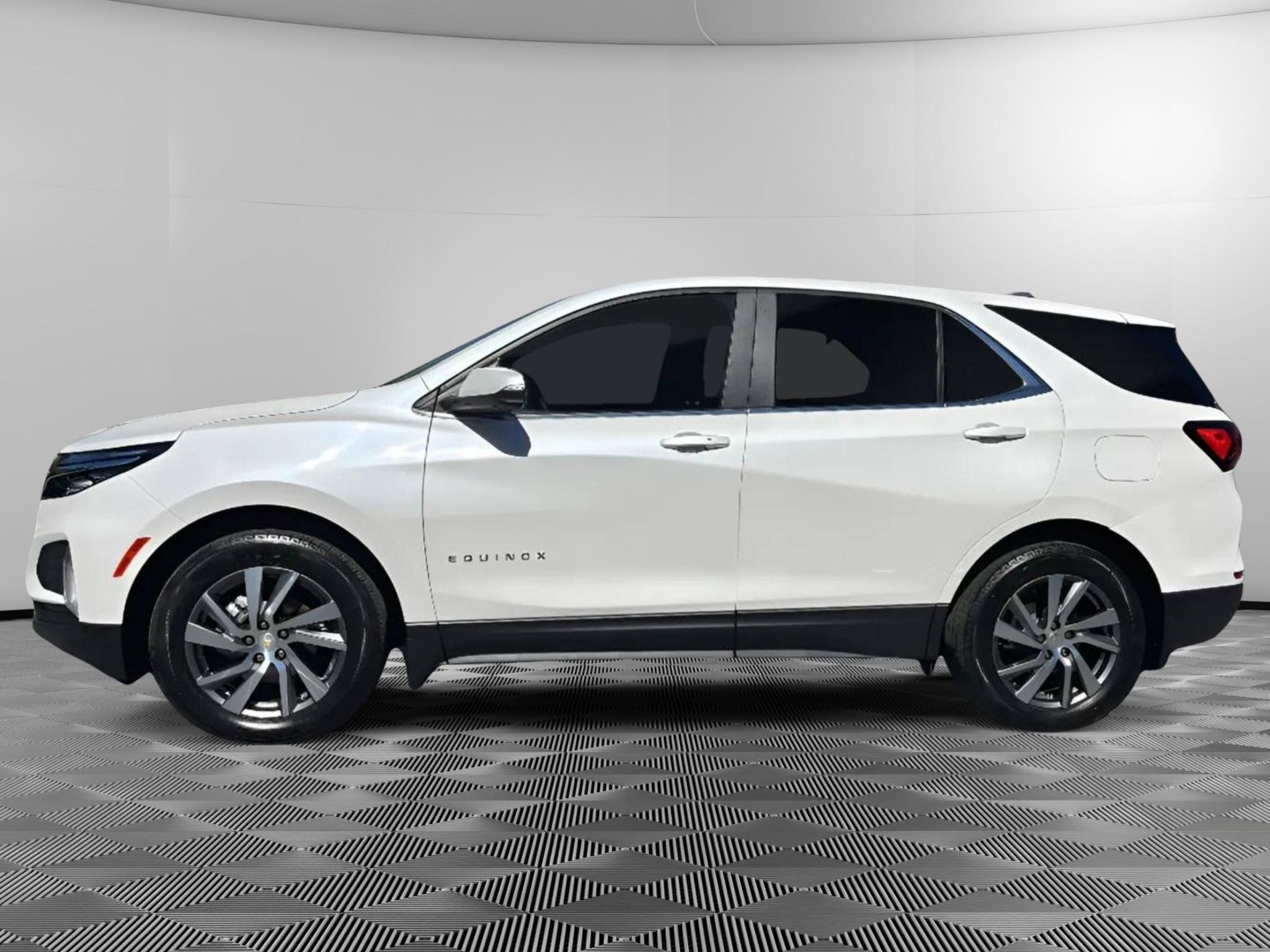 Used 2023 Chevrolet Equinox LT AWD/4WD image 5