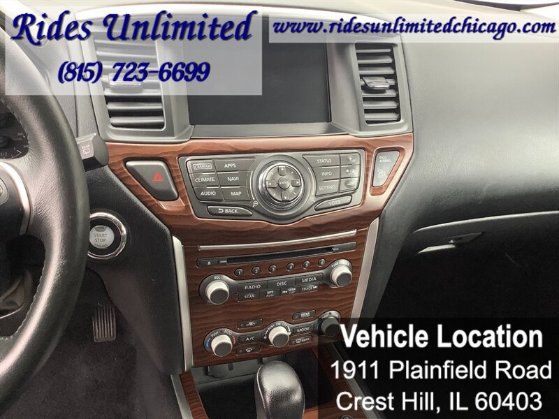 Used 2017 Nissan Pathfinder Platinum w/ Family Entertainment Package AWD/4WD image 26