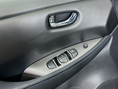 Used 2022 Nissan Leaf S FWD image 15