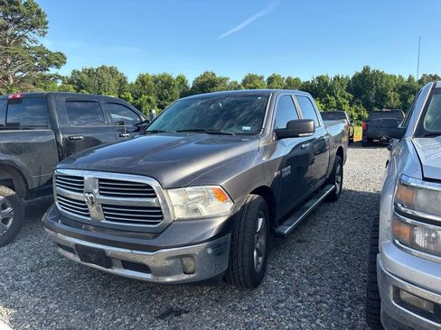 Used 2017 RAM 1500 Lone Star RWD image 10