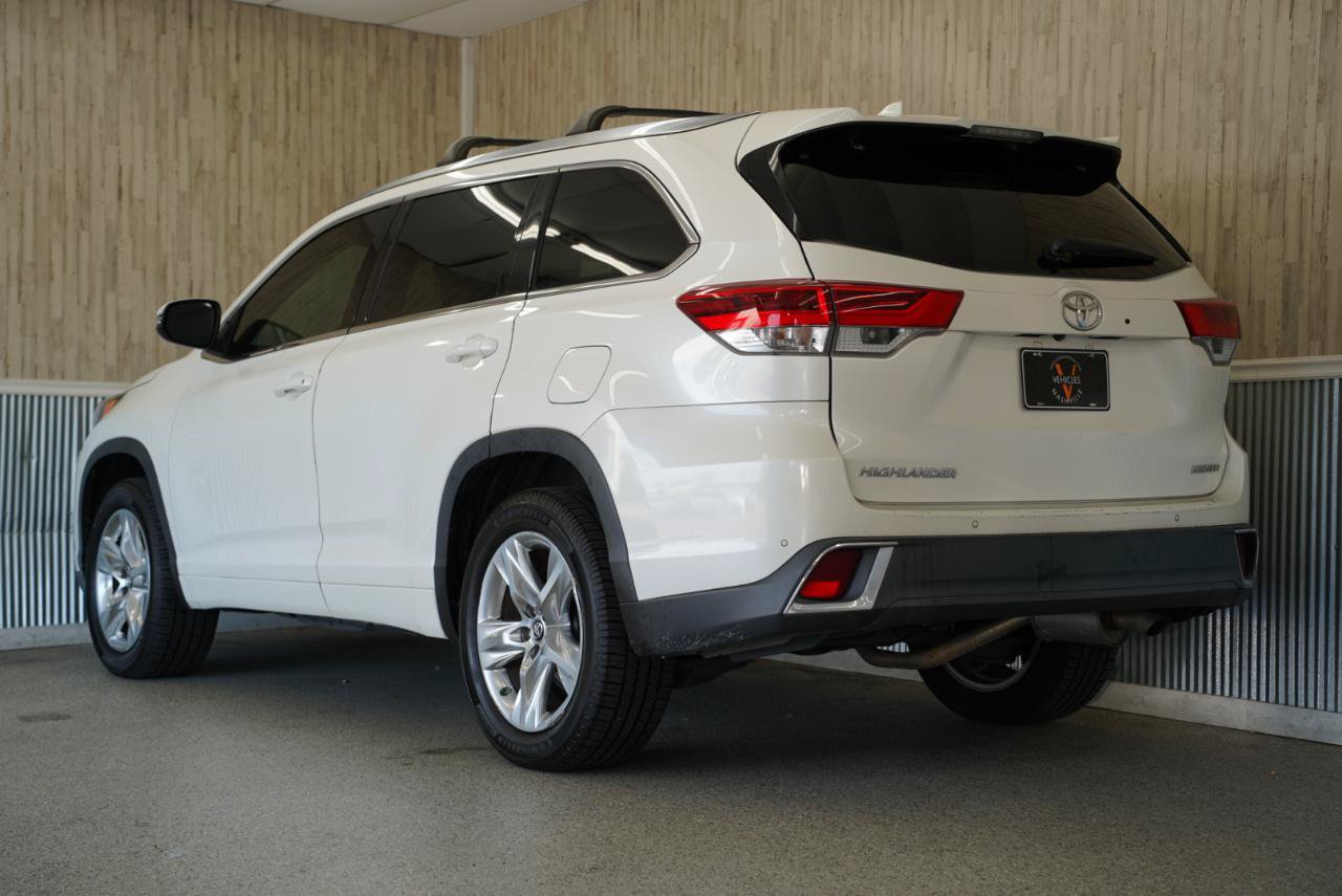Used 2017 Toyota Highlander Limited FWD image 7