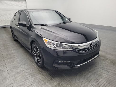 Used 2017 Honda Accord Sport image 13