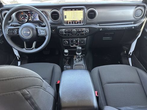 Used 2023 Jeep Wrangler Unlimited Sport AWD/4WD image 20