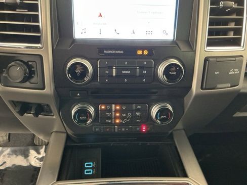 Used 2018 Ford F350 Platinum w/ Platinum Ultimate Package image 24