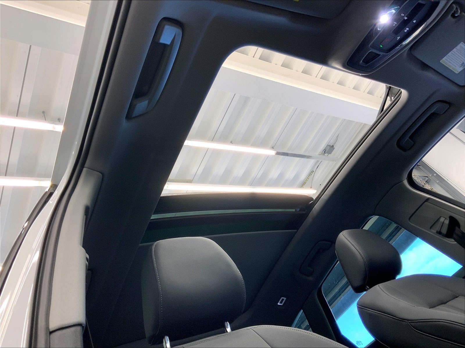 Certified 2025 Audi Q5 Premium Plus w/ Premium Plus AWD/4WD image 24