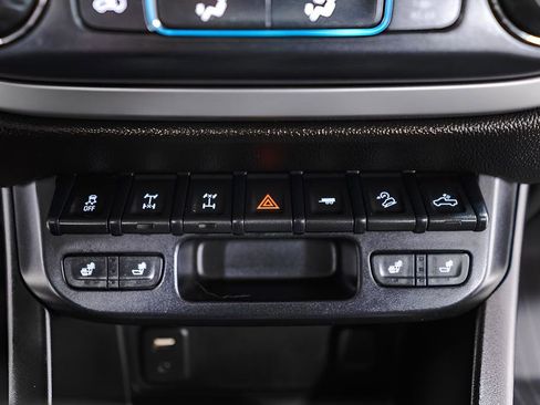 Used 2017 Chevrolet Colorado ZR2 image 17