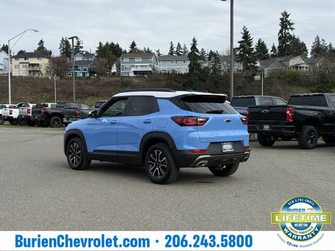 Used 2024 Chevrolet TrailBlazer ACTIV w/ Driver Confidence Package image 42