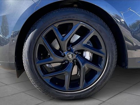 Used 2023 Land Rover Range Rover Sport SE image 10