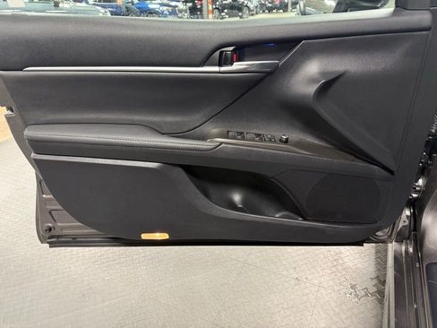 Used 2022 Toyota Camry XSE w/ Navigation Package image 8