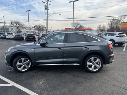 Used 2023 Audi Q5 2.0T Premium w/ Convenience Package image 3