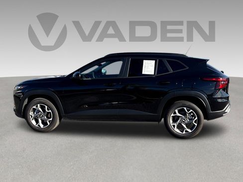 Used 2025 Chevrolet Trax LT image 25