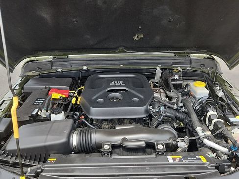 Used 2021 Jeep Wrangler Unlimited Sport AWD/4WD image 28