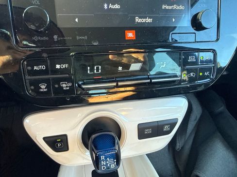 Used 2016 Toyota Prius Four Touring w/ Premium Convenience Package FWD image 23