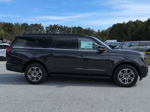 New 2025 Ford Expedition Max Active image 3
