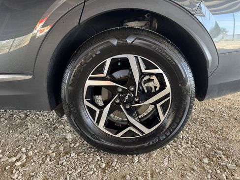 Used 2025 Kia Sportage LX image 39