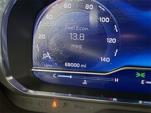 Used 2024 Chevrolet Suburban LT image 15