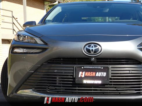 Used 2023 Toyota Mirai w/ Advanced Technology Package RWD image 18