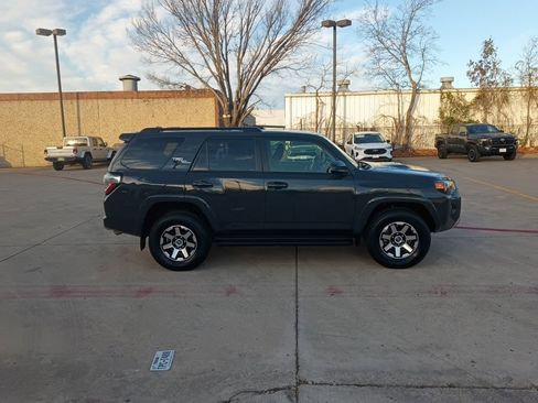 Used 2024 Toyota 4Runner TRD Off-Road image 7