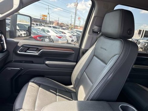 Used 2024 GMC Sierra 2500 Denali w/ Denali Reserve Package image 21
